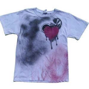 Metro heart medium custom painted tee